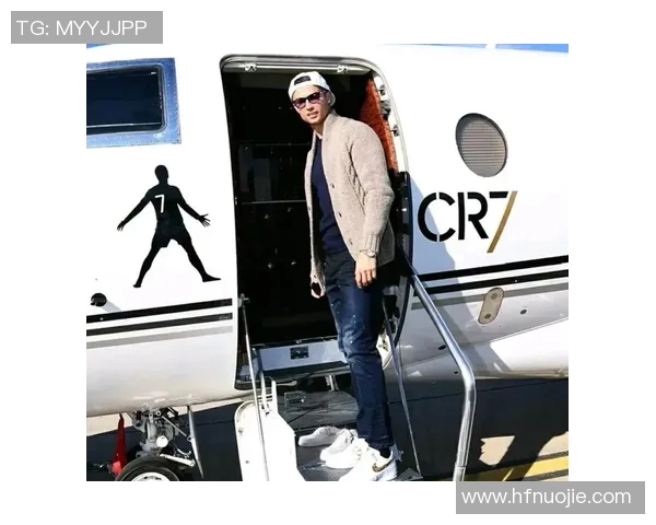 CR7足球明星西装风采展现时尚魅力与运动精神的完美结合